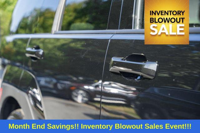 Photo of 2025 Phantom Black Hyundai SANTA FE