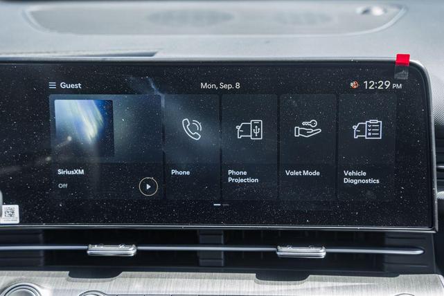 Photo of 2025 Abyss Black Pearl Hyundai KONA