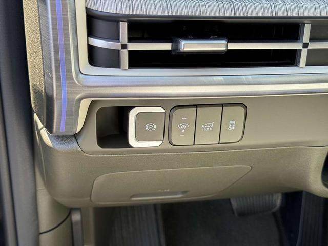 Photo of 2025 Phantom Black Hyundai SANTA FE HEV