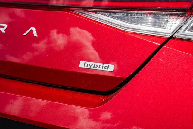 Photo of 2025 Ultimate Red Hyundai ELANTRA HEV