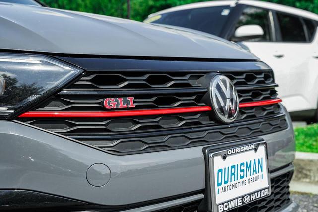 Photo of 2021 Gray Volkswagen Jetta GLI