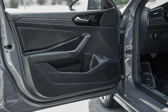 Photo of 2021 Gray Volkswagen Jetta GLI