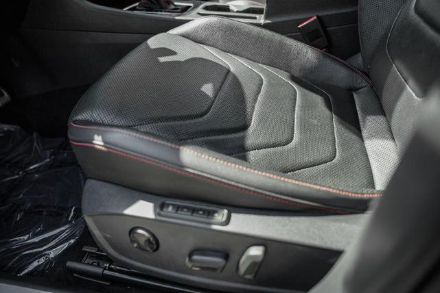 Photo of 2021 Gray Volkswagen Jetta GLI