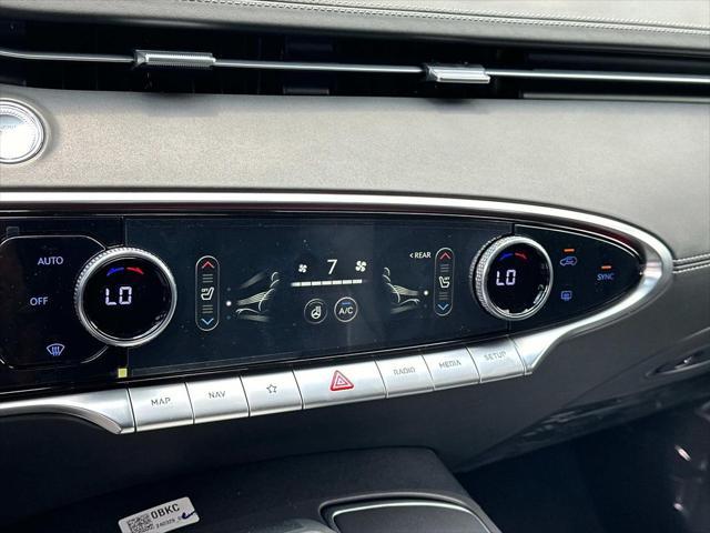 Photo of 2025 Vik Black Genesis GV70