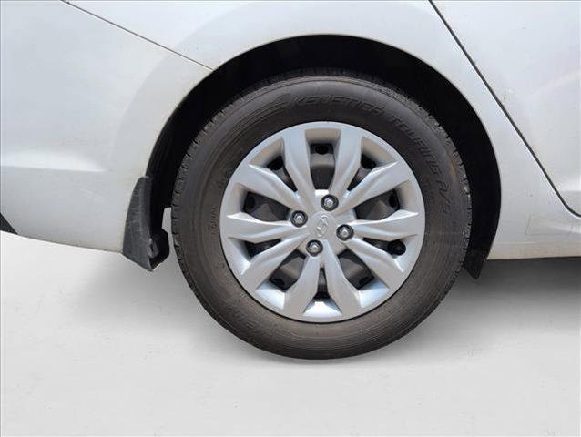 Photo of 2021 Frost White Pearl Hyundai Accent