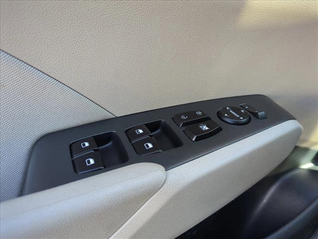 Photo of 2021 Frost White Pearl Hyundai Accent