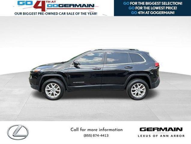 Photo of 2015 Brilliant Black Crystal Pearlcoat Jeep Cherokee