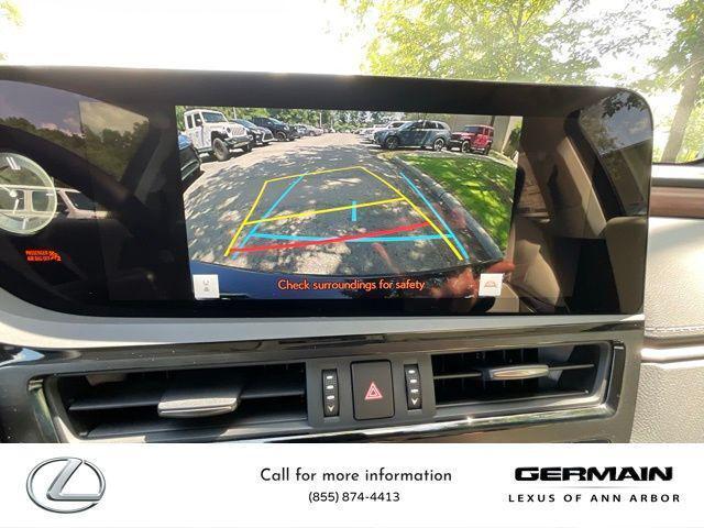 Photo of 2025 Iridium Lexus ES 350