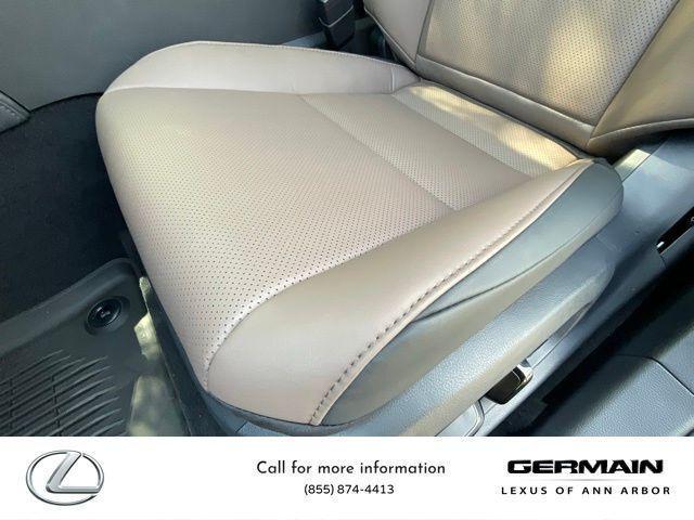 Photo of 2025 Iridium Lexus ES 350