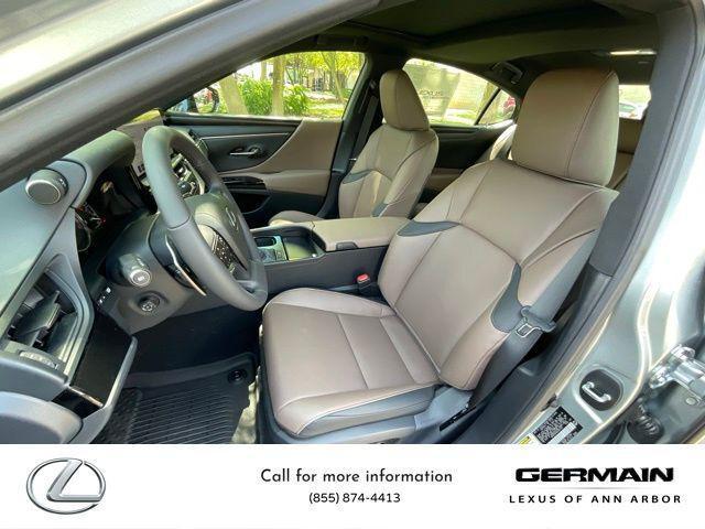 Photo of 2025 Iridium Lexus ES 350
