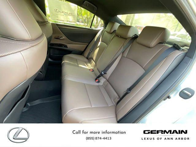 Photo of 2025 Iridium Lexus ES 350