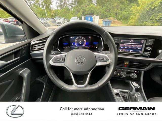 Photo of 2024 Platinum Gray Metallic Volkswagen Jetta