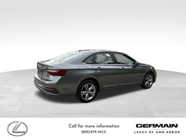 Photo of 2024 Platinum Gray Metallic Volkswagen Jetta