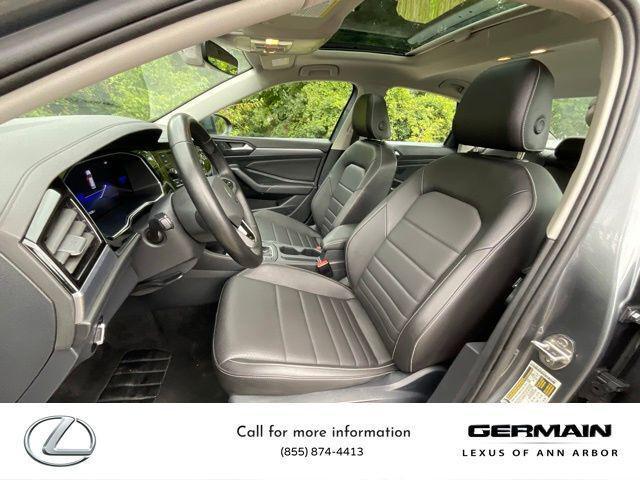 Photo of 2024 Platinum Gray Metallic Volkswagen Jetta