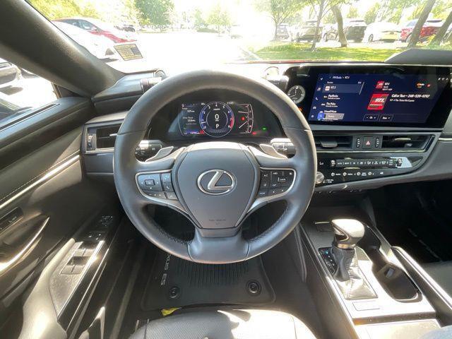 Photo of 2024 Matador Red Mica Lexus ES 350