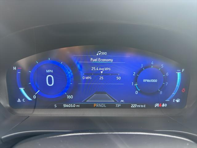 Photo of 2022 STAR WHITE METALLIC TRI-COAT Ford Escape