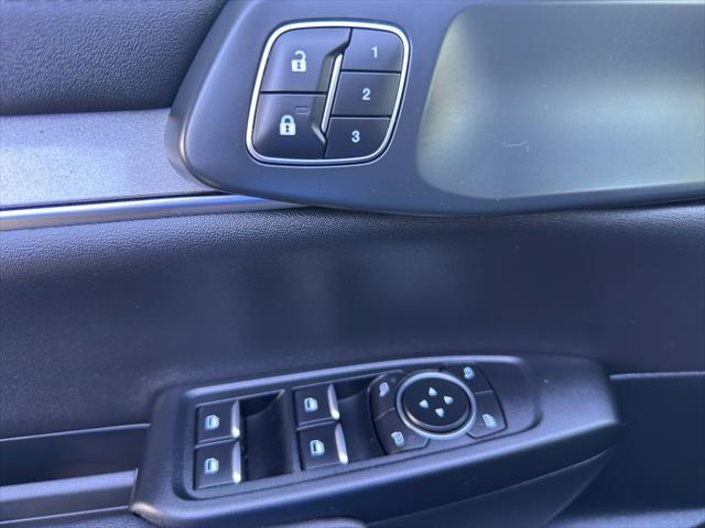 Photo of 2024 AZURE GREY MET TRI-COAT Ford Ranger