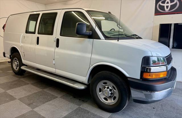 2022 Chevrolet Express 2500