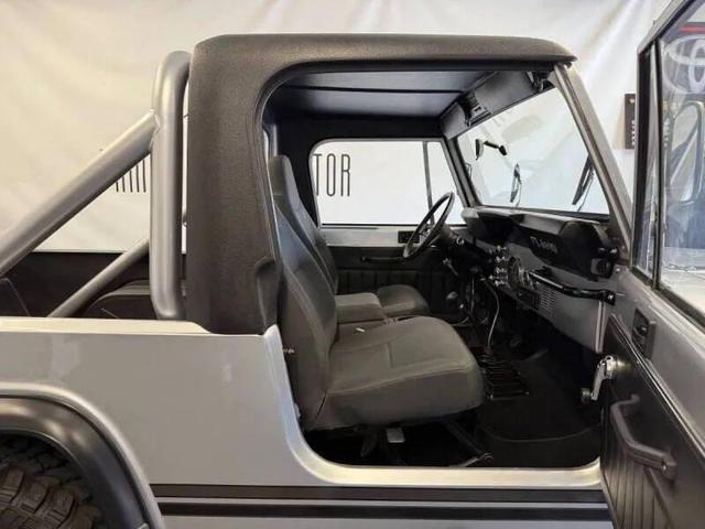 Photo of 1981 Silver Jeep Scrambler