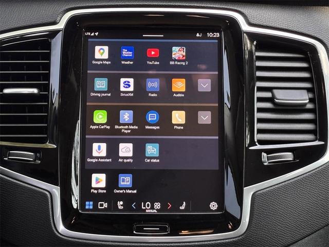 Photo of 2023 Crystal White Metallic Volvo XC90