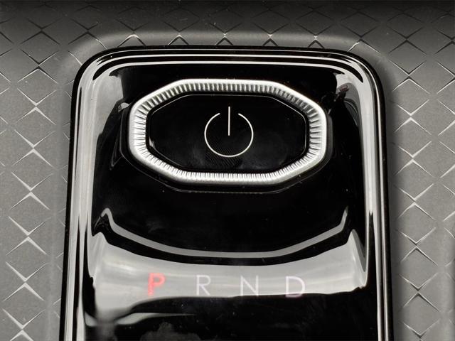 Photo of 2025 Diamond Black Crystal Pearlcoat Jeep Wagoneer S