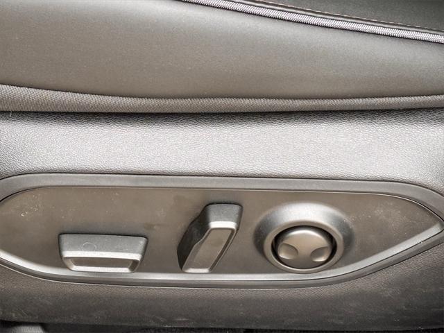 Photo of 2025 Diamond Black Crystal Pearlcoat Jeep Wagoneer S