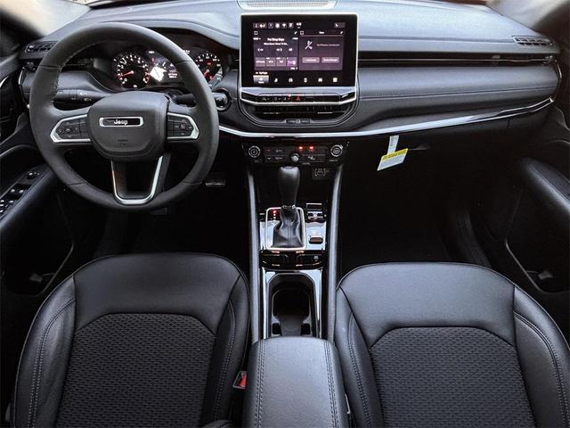 Photo of 2025 Red Hot Pearlcoat Jeep Compass