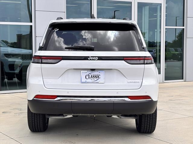 Photo of 2025 Bright White Clearcoat Jeep Grand Cherokee