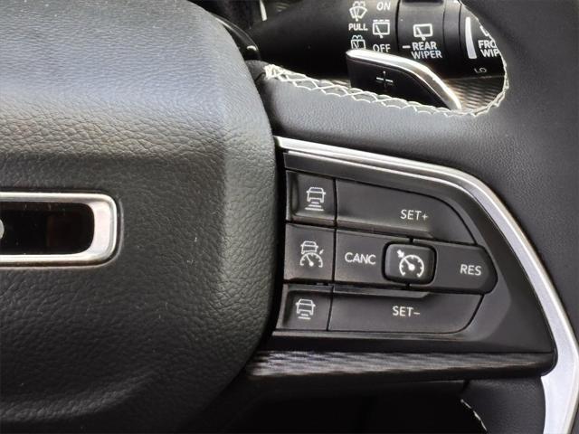 Photo of 2023 Baltic Gray Metallic Clearcoat Jeep Grand Cherokee L