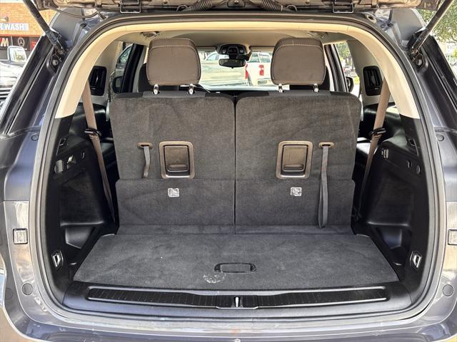 Photo of 2023 Baltic Gray Metallic Clearcoat Jeep Grand Cherokee L