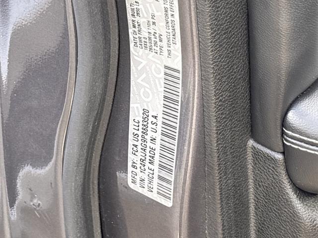 Photo of 2023 Baltic Gray Metallic Clearcoat Jeep Grand Cherokee L