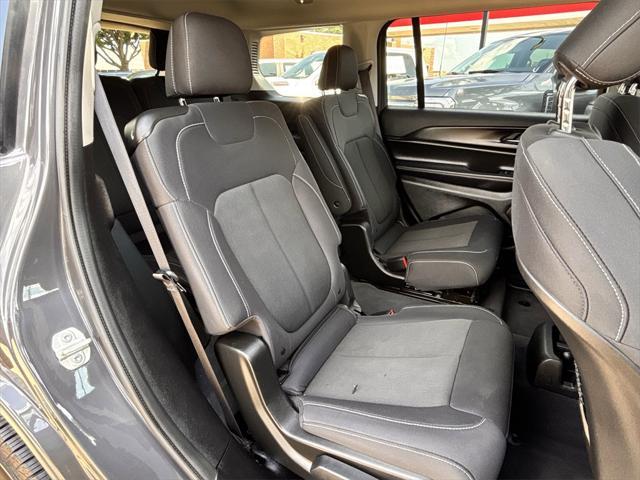 Photo of 2023 Baltic Gray Metallic Clearcoat Jeep Grand Cherokee L