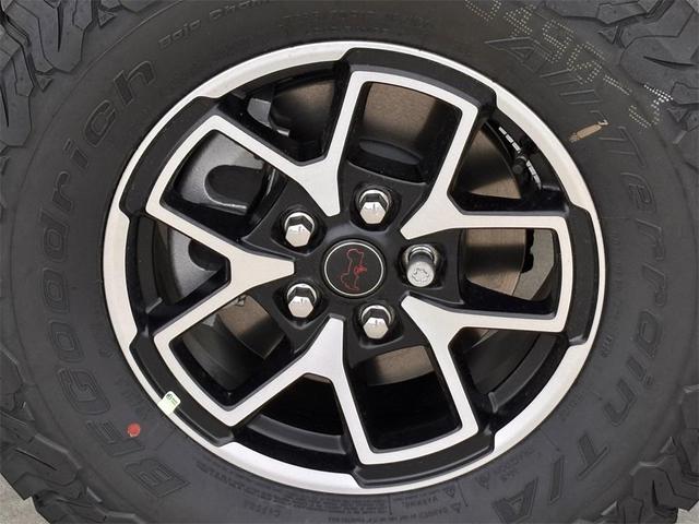 Photo of 2025 Granite Crystal Metallic Clearcoat Jeep Wrangler