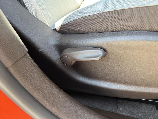Photo of 2016 Omaha Orange Jeep Renegade