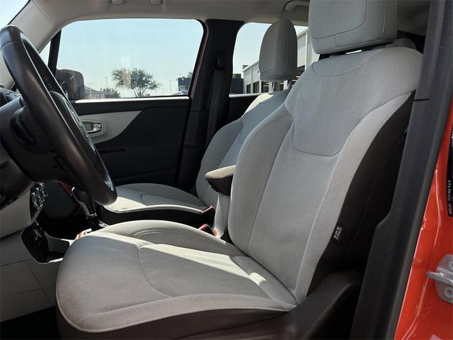 Photo of 2016 Omaha Orange Jeep Renegade