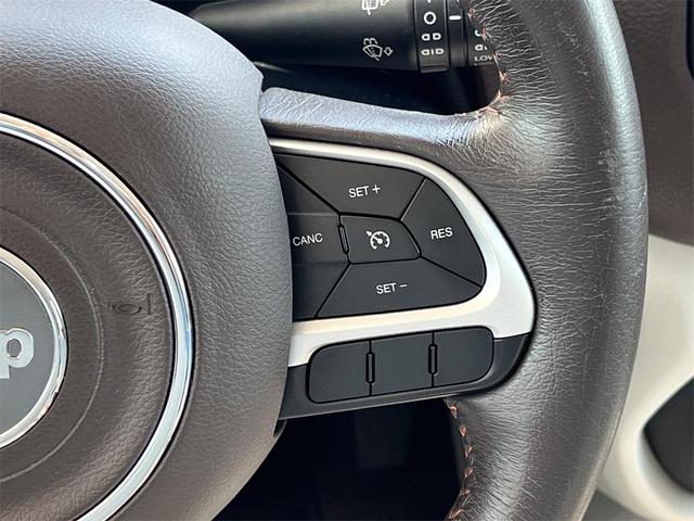 Photo of 2016 Omaha Orange Jeep Renegade