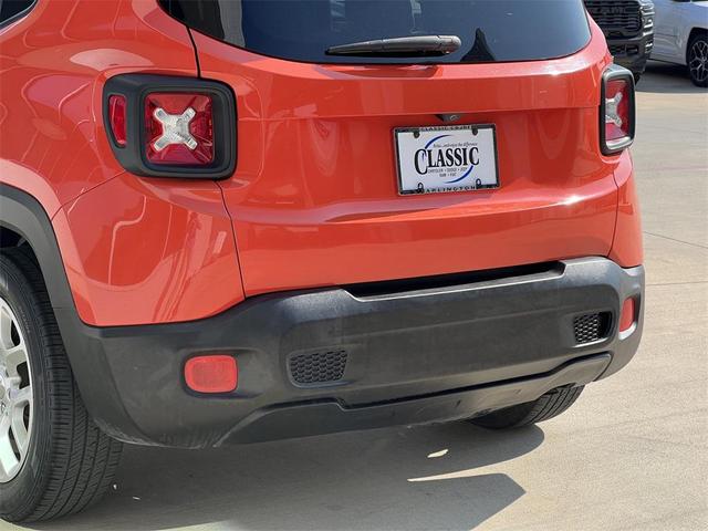 Photo of 2016 Omaha Orange Jeep Renegade