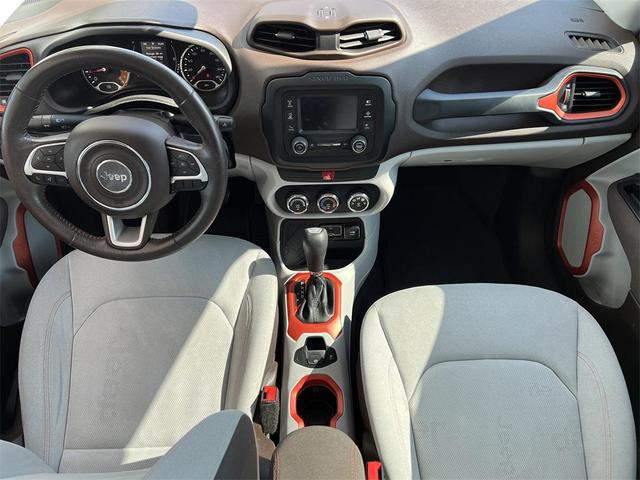 Photo of 2016 Omaha Orange Jeep Renegade
