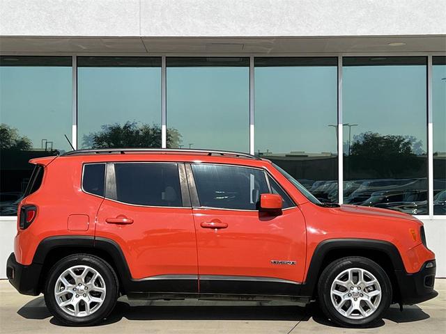 Photo of 2016 Omaha Orange Jeep Renegade