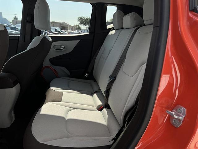 Photo of 2016 Omaha Orange Jeep Renegade