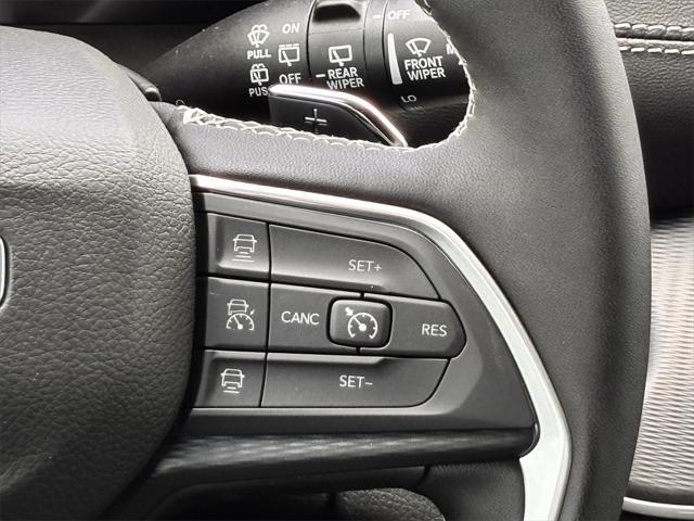 Photo of 2025 Baltic Gray Metallic Clearcoat Jeep Grand Cherokee L