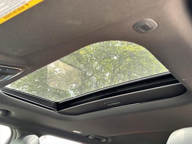 Photo of 2025 Baltic Gray Metallic Clearcoat Jeep Grand Cherokee L
