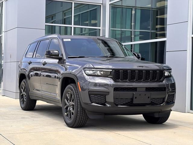 Photo of 2025 Baltic Gray Metallic Clearcoat Jeep Grand Cherokee L