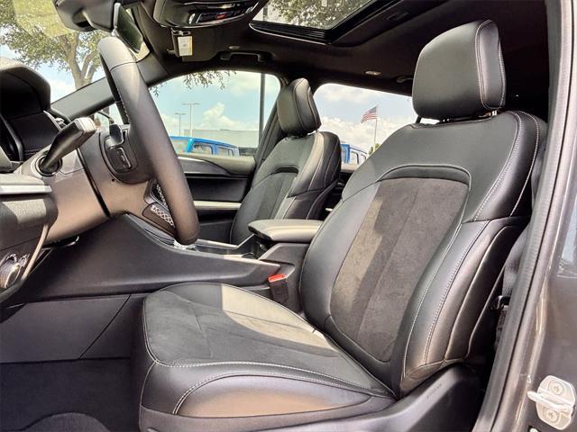 Photo of 2025 Baltic Gray Metallic Clearcoat Jeep Grand Cherokee L