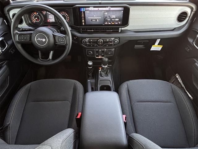 Photo of 2025 Black Clearcoat Jeep Wrangler