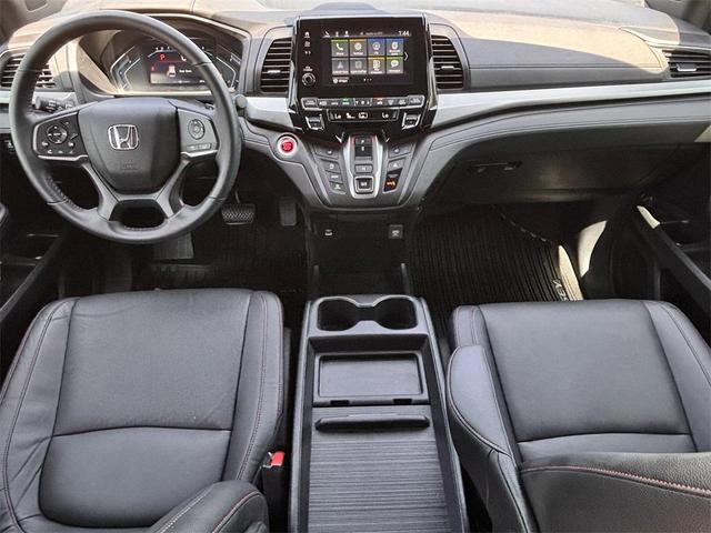 Photo of 2023 Radiant Red Metallic II Honda Odyssey