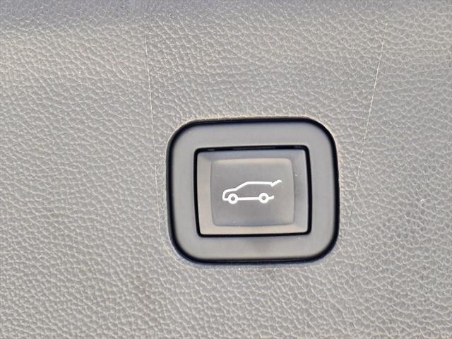 Photo of 2024 Summit White Buick Enclave