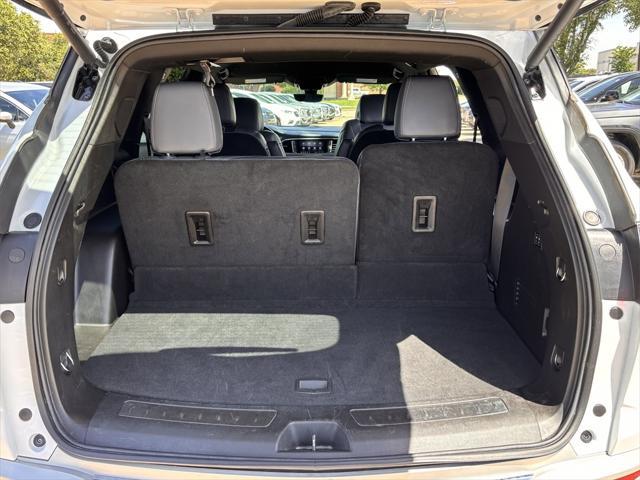 Photo of 2024 Summit White Buick Enclave