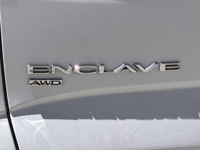 Photo of 2024 Summit White Buick Enclave