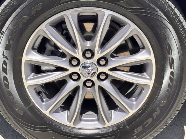 Photo of 2024 Summit White Buick Enclave